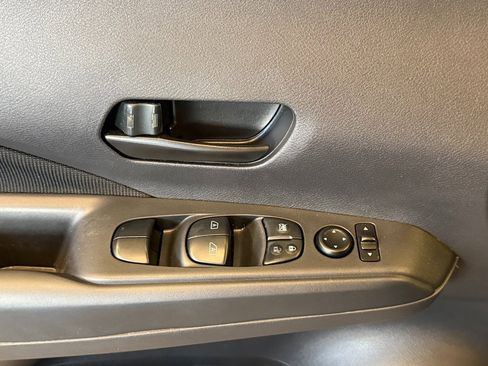 Used 2023 Nissan Kicks S image 17