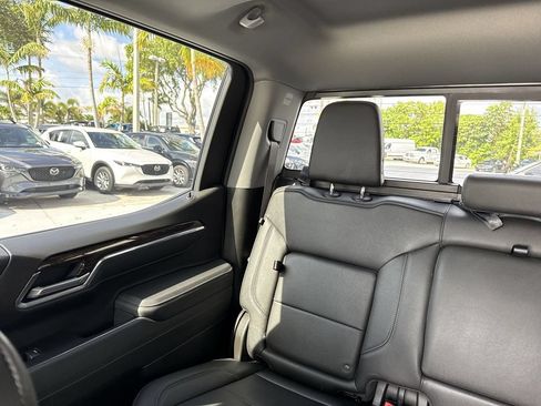 Used 2025 GMC Sierra 1500 Elevation w/ Elevation Premium Package AWD/4WD image 17