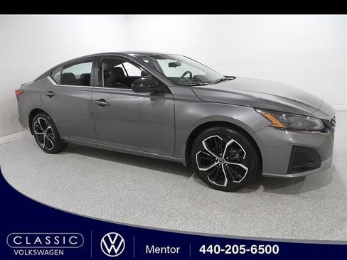 Used 2024 Nissan Altima 2.5 SR AWD/4WD image 1