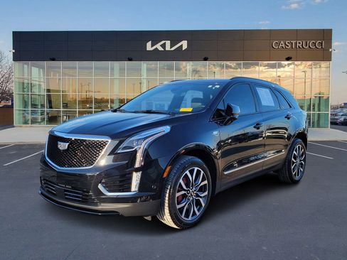 Used 2022 Cadillac XT5 Sportv w/ Technology Package image 2