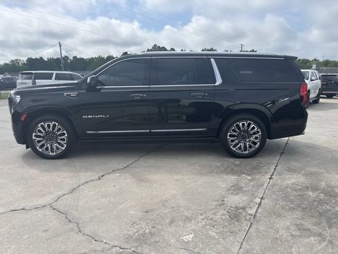Used 2024 GMC Yukon XL Denali Ultimate image 8