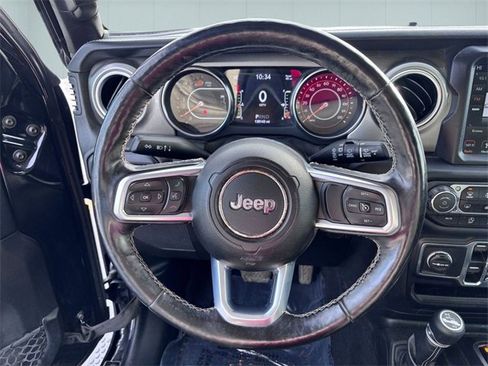 Used 2019 Jeep Wrangler Unlimited Sahara image 16