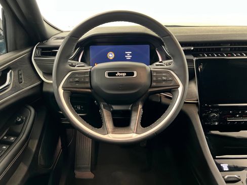 Used 2024 Jeep Grand Cherokee L Limited w/ Luxury Tech Group II image 12