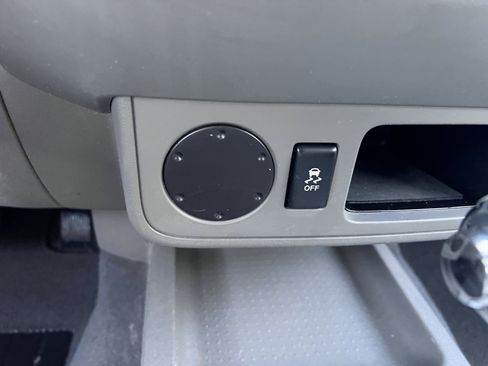 Used 2019 Nissan Frontier SV image 33