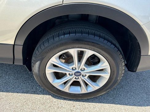 Used 2017 Ford Escape SE AWD/4WD image 25