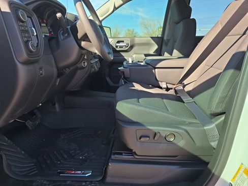 New 2026 Chevrolet Silverado 1500 Custom Trail Boss image 9