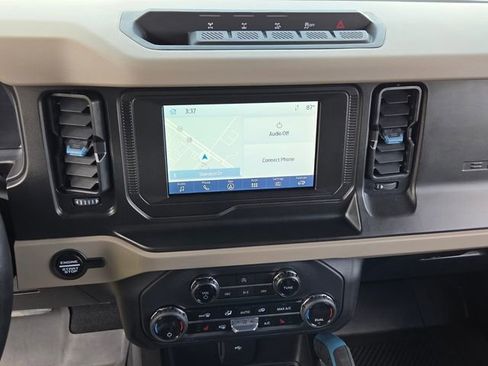 Used 2023 Ford Bronco Wildtrak AWD/4WD image 21