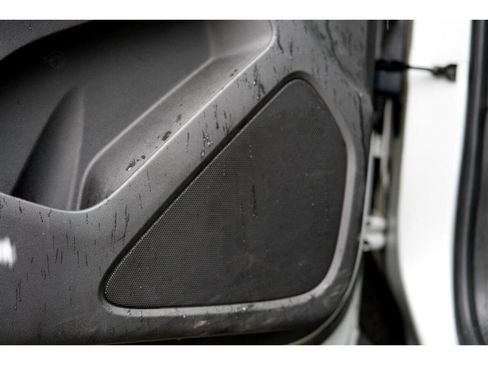 Used 2021 Chevrolet Equinox LT image 24