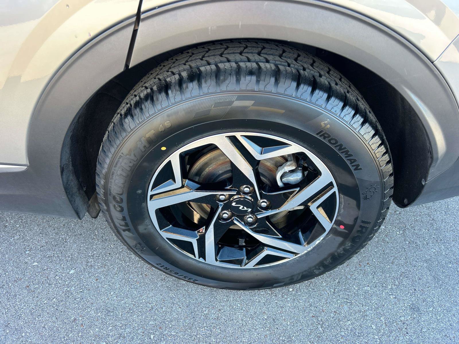 Used 2024 Kia Sportage LX FWD image 11