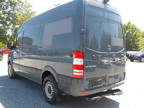 Used 2018 Mercedes-Benz Sprinter 2500 image 3