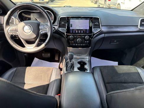 Used 2019 Jeep Grand Cherokee Altitude AWD/4WD image 40
