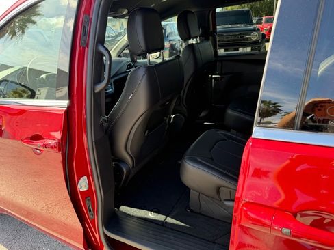 New 2026 Chrysler Pacifica Select FWD image 26