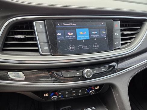 Used 2021 Buick Enclave Avenir w/ Avenir Technology Package FWD image 25