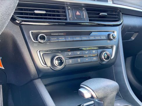 Used 2019 Kia Optima LX image 31