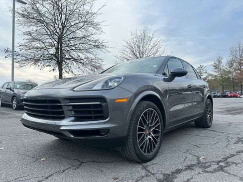 Used 2020 Porsche Cayenne S image 32