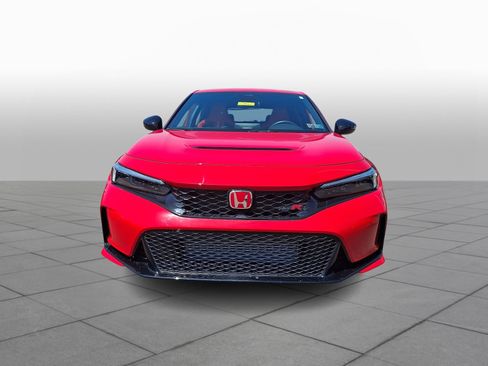 Used 2025 Honda Civic Type R image 2