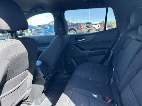 Used 2026 Chevrolet Equinox LT AWD/4WD image 11