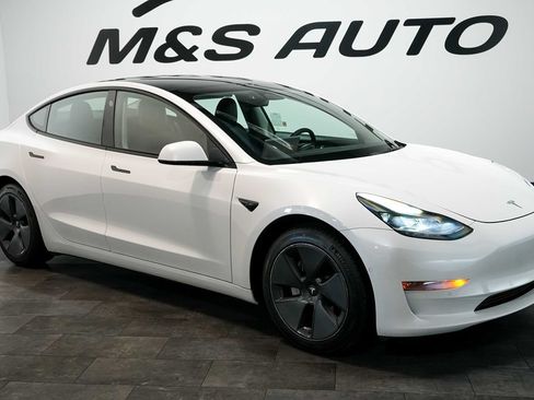 Used 2022 Tesla Model 3 Long Range AWD/4WD image 7
