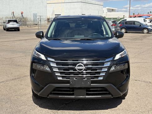 Used 2024 Nissan Rogue S image 9