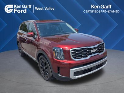 Used 2024 Kia Telluride S w/ S Sunroof Package