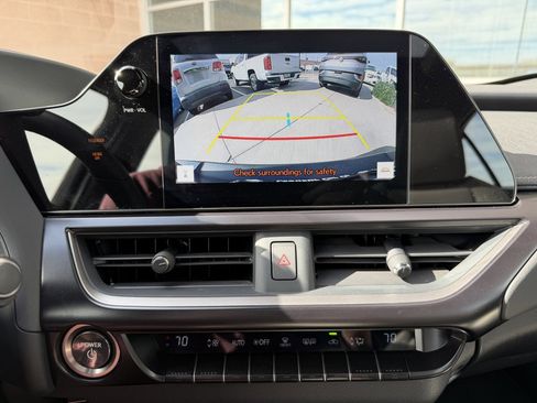 Used 2024 Lexus UX 250h FWD image 20