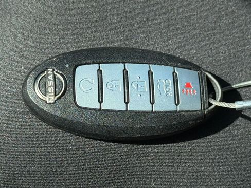 Used 2025 Nissan Altima 2.5 SV FWD image 25