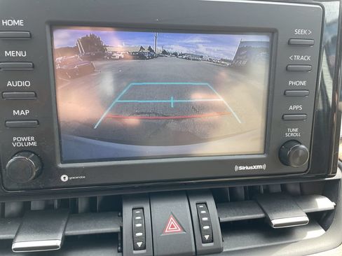Certified 2022 Toyota RAV4 XLE Premium AWD/4WD image 20