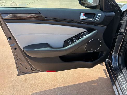 Used 2014 Kia Cadenza Limited FWD image 12