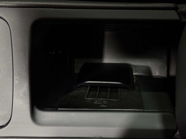 Used 2026 Volkswagen Tiguan SE R-Line AWD/4WD image 18