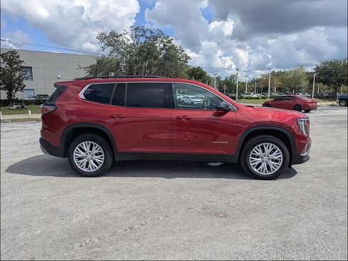 Used 2026 GMC Acadia Elevation w/ Elevation Premium Package FWD image 3