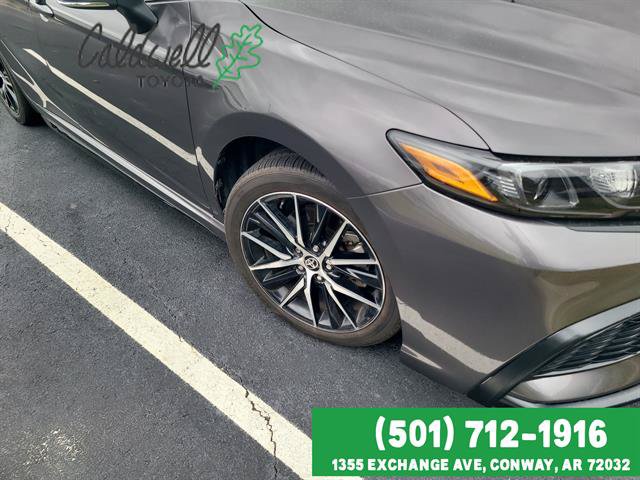 Used 2023 Toyota Camry SE FWD image 4