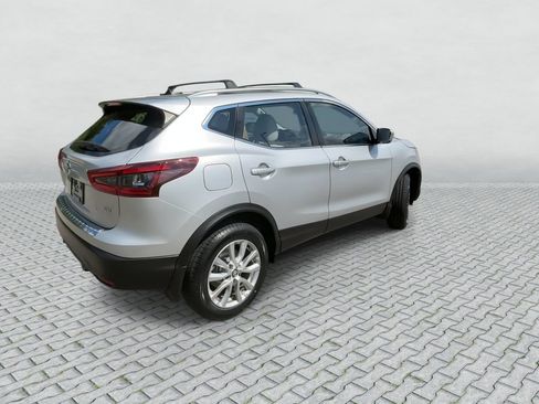 Used 2020 Nissan Rogue Sport SV w/ All-Weather Package FWD image 8