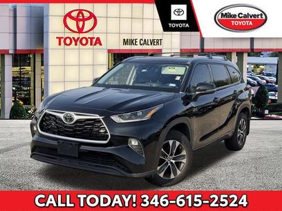 Used 2021 Toyota Highlander XLE