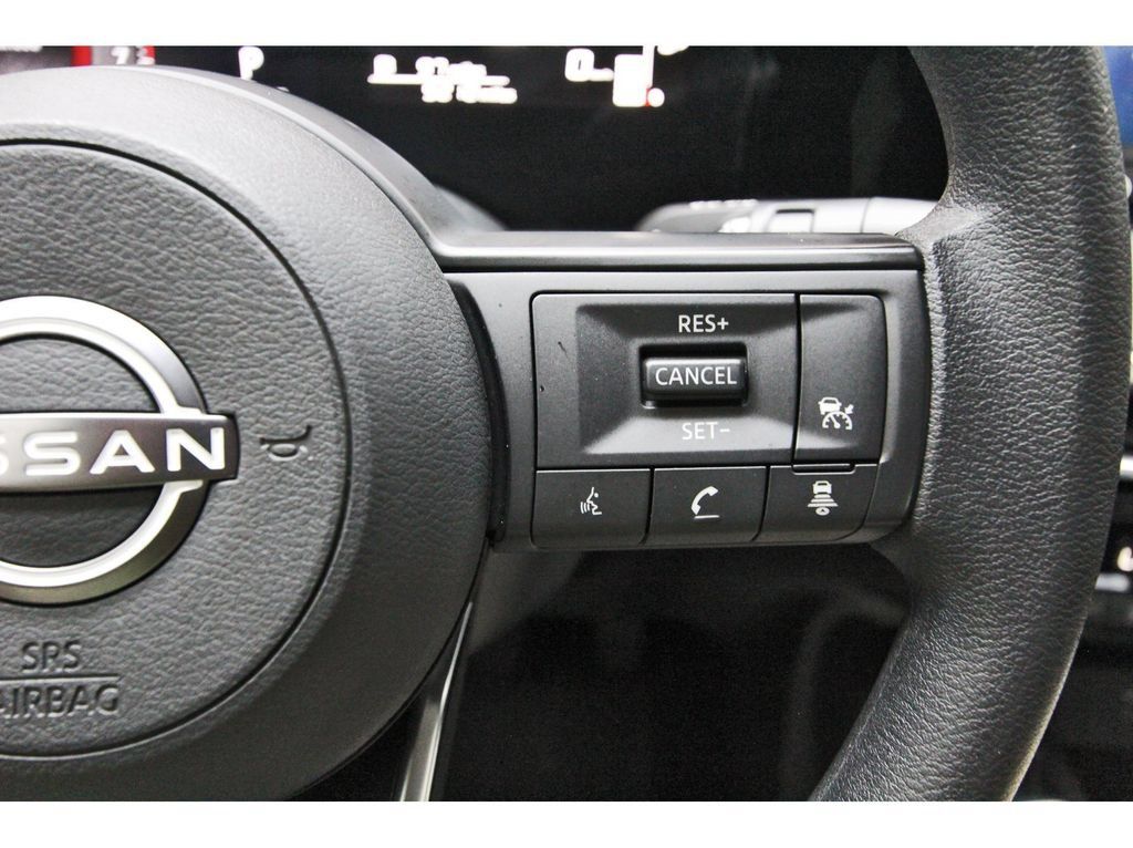Used 2026 Nissan Kicks SV FWD image 18
