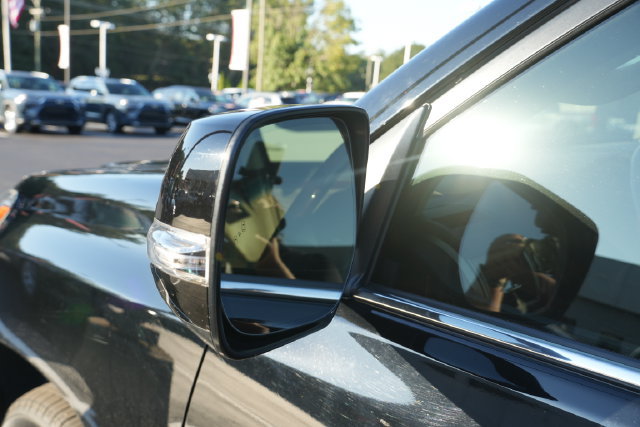 Used 2018 Lexus GX 460 Premium w/ Premium Package AWD/4WD image 12
