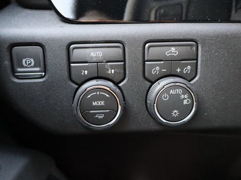 New 2026 Chevrolet Silverado 1500 LT w/ All Star Edition Plus image 13