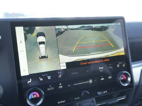 Used 2025 Lexus GX 550 w/ Cold Area Package image 28