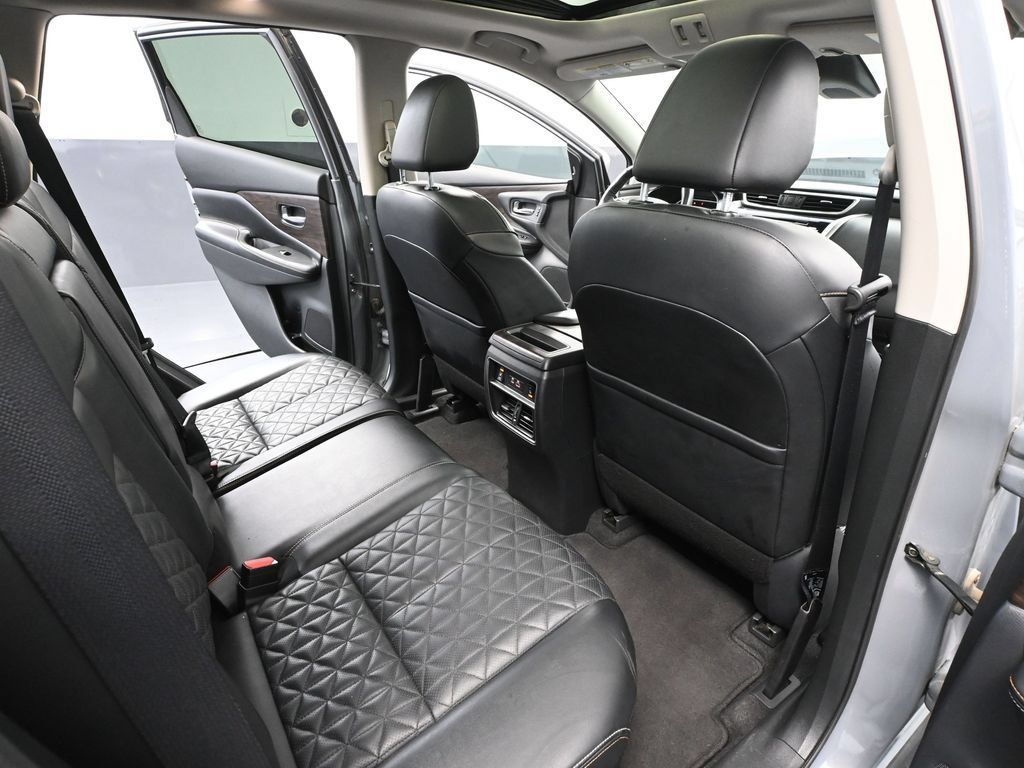 Used 2024 Nissan Murano Platinum AWD/4WD image 40