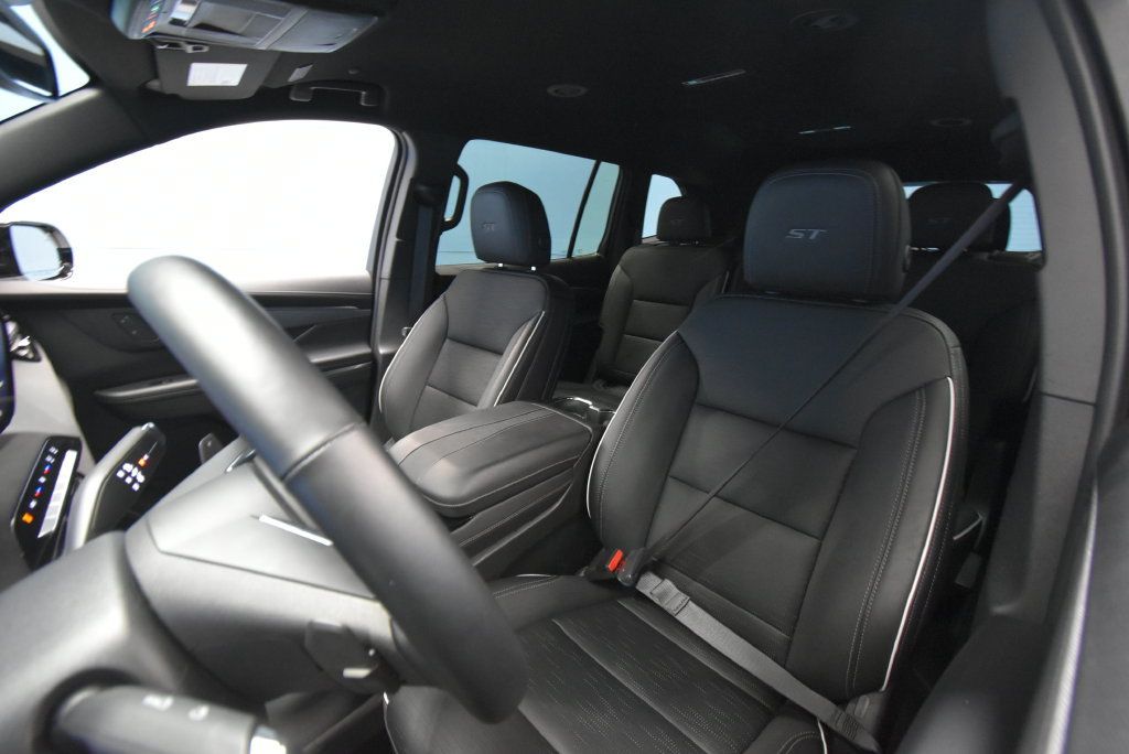 Used 2026 Buick Enclave Sport Touring AWD/4WD image 23