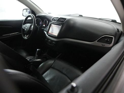 Used 2018 Dodge Journey Crossroad w/ Nav & Sun Group AWD/4WD image 57