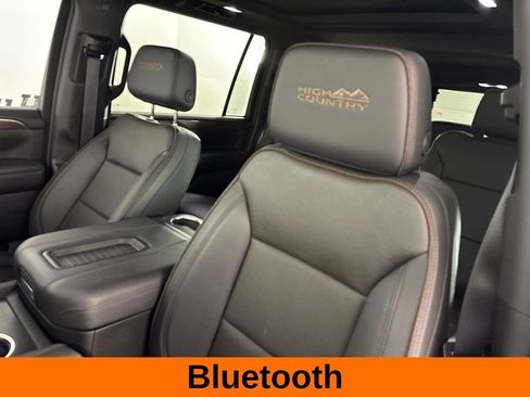 Used 2024 Chevrolet Suburban High Country RWD image 15