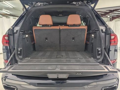 Used 2021 BMW X7 M50i image 30