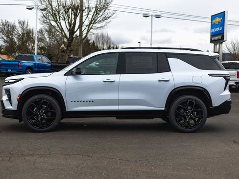 New 2026 Chevrolet Traverse RS w/ LPO, Floor Liner Package AWD/4WD image 11