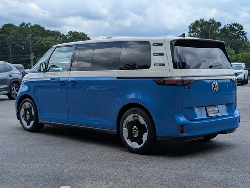 Used 2025 Volkswagen ID. Buzz Pro S Plus RWD image 7