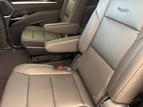 New 2025 Cadillac Escalade ESV Luxury image 10