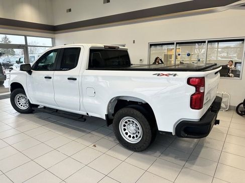 Used 2022 Chevrolet Silverado 1500 W/T w/ WT Value Package image 6