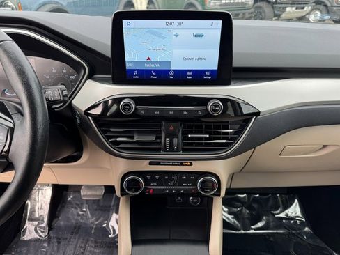 Certified 2021 Ford Escape SE w/ Convenience Package image 25