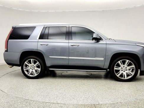 Used 2020 Cadillac Escalade Luxury AWD/4WD image 4