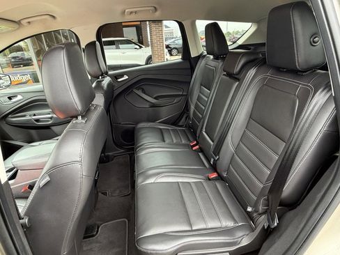 Used 2018 Ford Escape Titanium AWD/4WD image 25