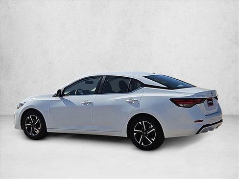 Used 2025 Nissan Sentra SV FWD image 8
